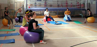 Foto: Frauen mit Gymnastikbällen