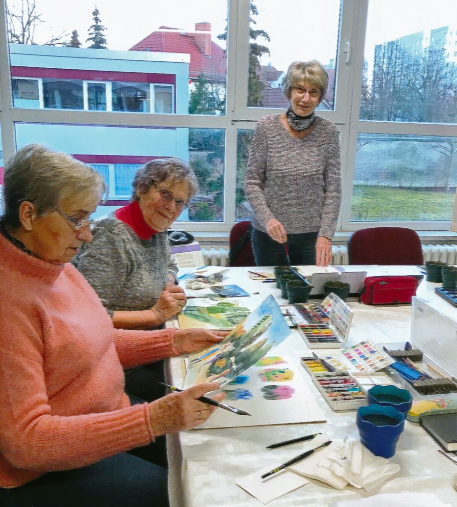Drei Frauen beim Malen