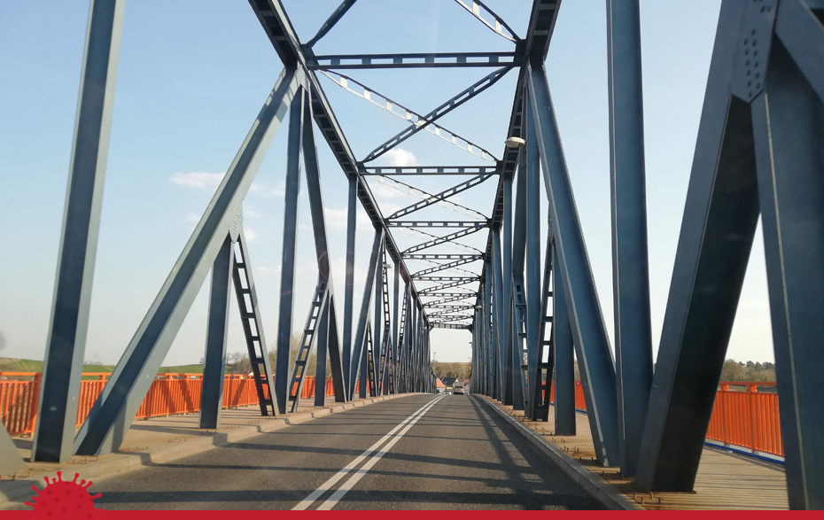 Foto: Blick auf die Brücke