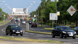 Foto: Autoverkehr auf der Lindenallee