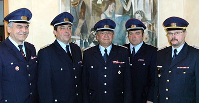 Foto: 5 leitende Feuerwehrmänner