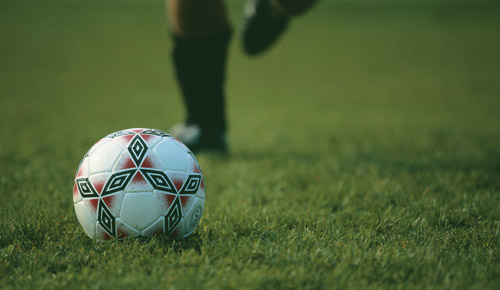 Foto: Fußball auf dem Rasen