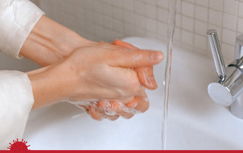 Foto: Hände mit Seife waschen