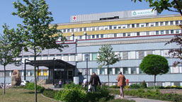 Foto: Haupteingang zum Asklepios Klinikum Uckermark