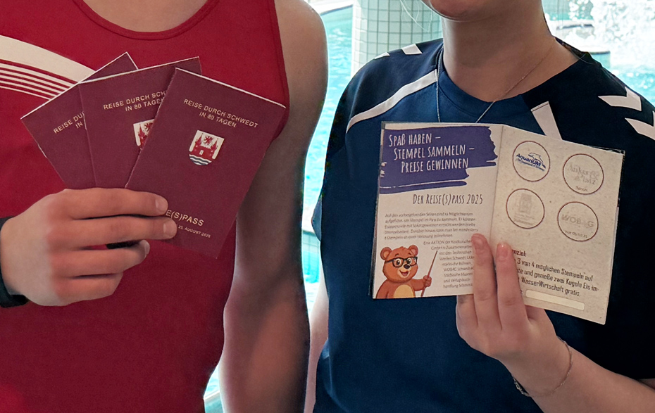 Foto: Der Reisepass wird von außen und innen gezeigt.