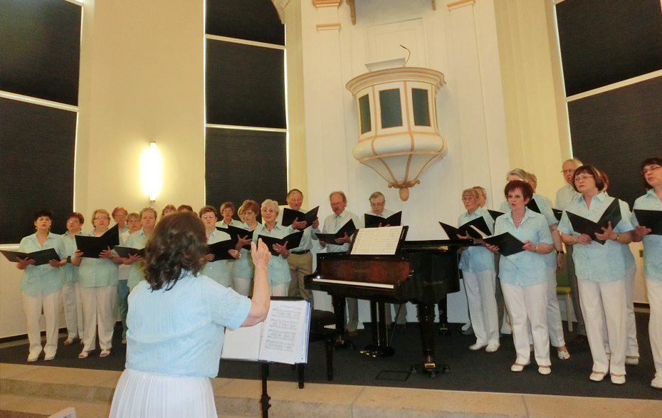 Foto: Chor im Berlischky-Pavillon