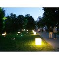 Foto: verschiedene Lampen im Park
