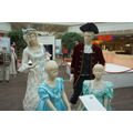 Foto: Puppen mit historischen Kostümen