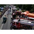 Foto: Blick von oben auf den Festumzug