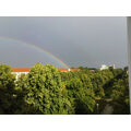 Foto vom 17. Juli 2012: Regenbogen und Bühnenturm