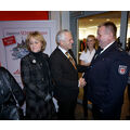 Foto: Bürgermeister und Gattin begrüßen Polizeiinspektor.