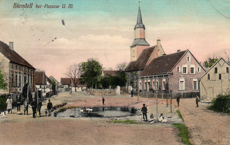 Alte Postkarte vom Stendeller Dorfanger